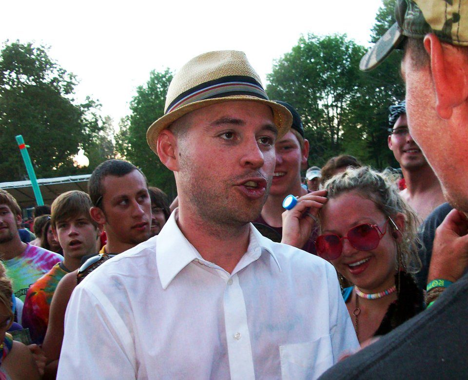 Flogging Molly live, frame 16