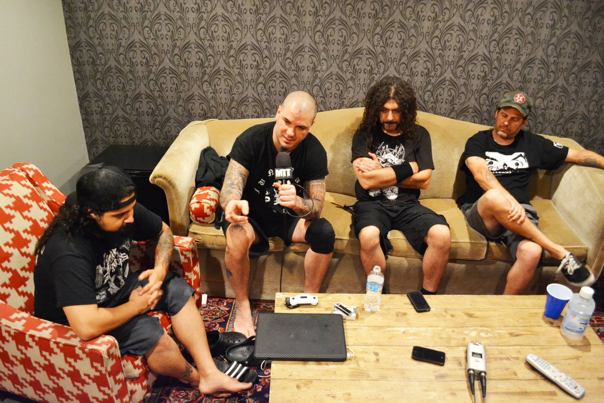Philip H. Anselmo and The Illegals live, frame 10