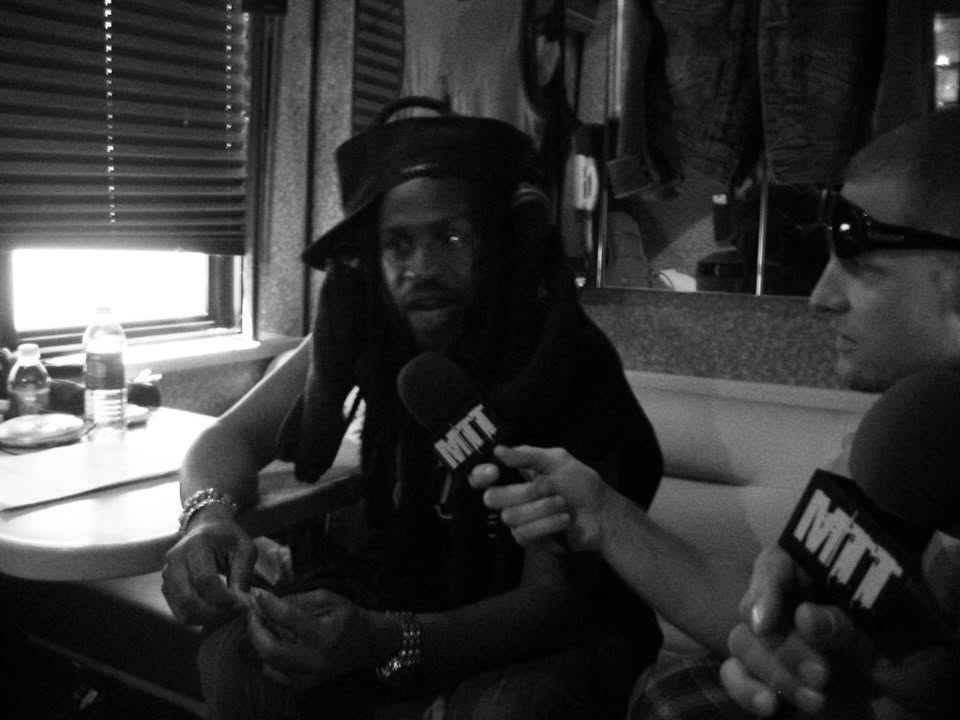 Steel Pulse live, frame 9