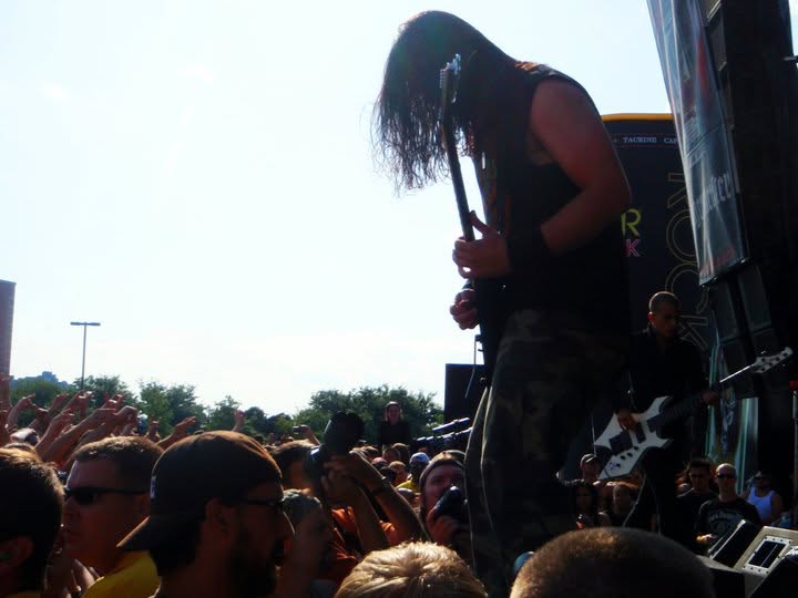 Trivium live, frame 8