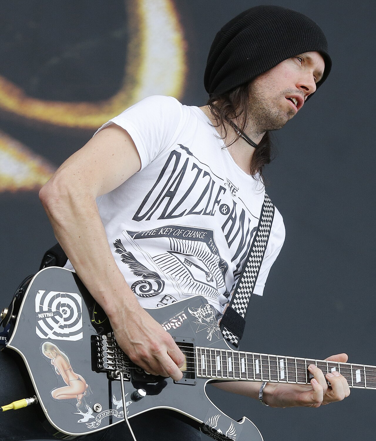 Sam Totman of Dragonforce playing guitar on stage