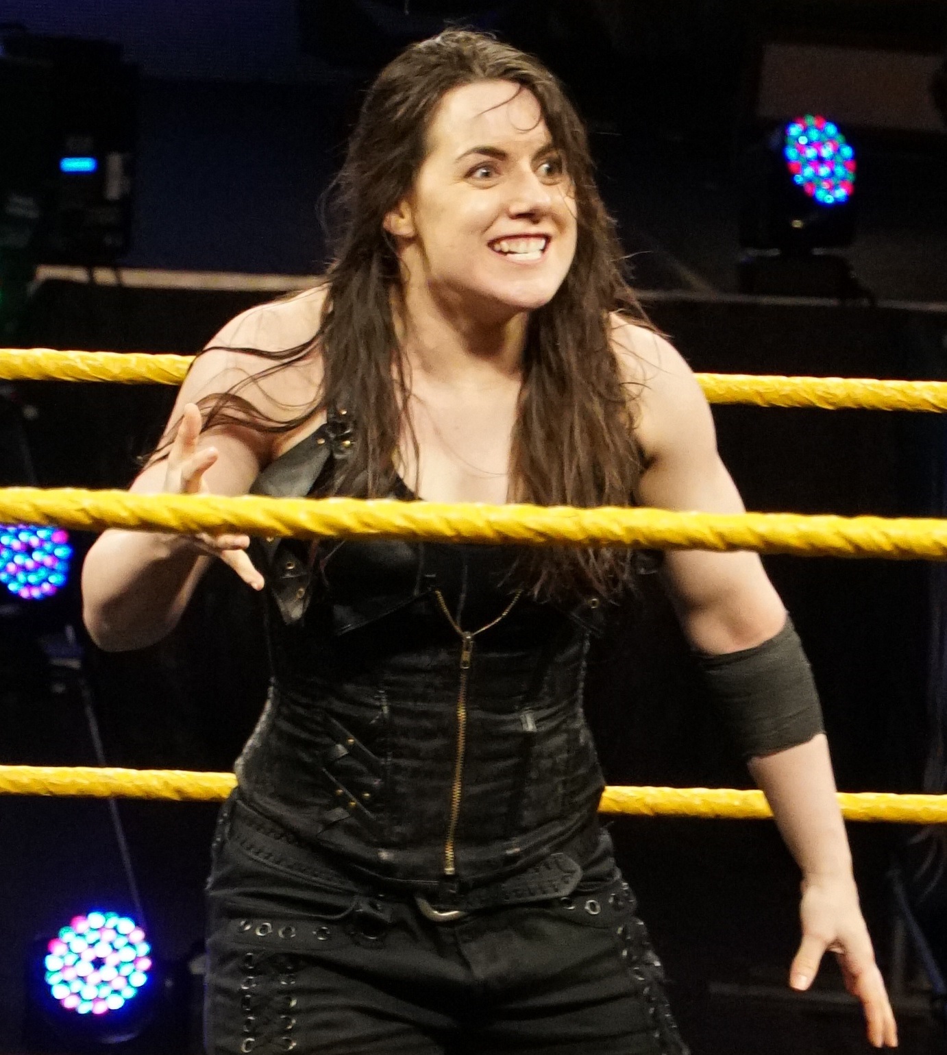Nikki Cross Is Sitting Down With Moe Train's Tracks at Spooky Empire